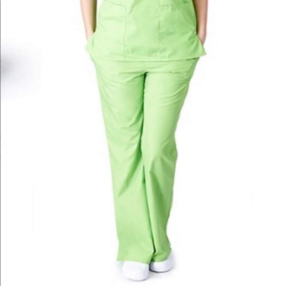 2pc Lime Scrub Set - Picture 2 of 3